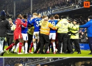 电子竞技最新下载安卓版-利物浦遭遇争议判罚，裁判组回应：执法公正，对于这里地区.